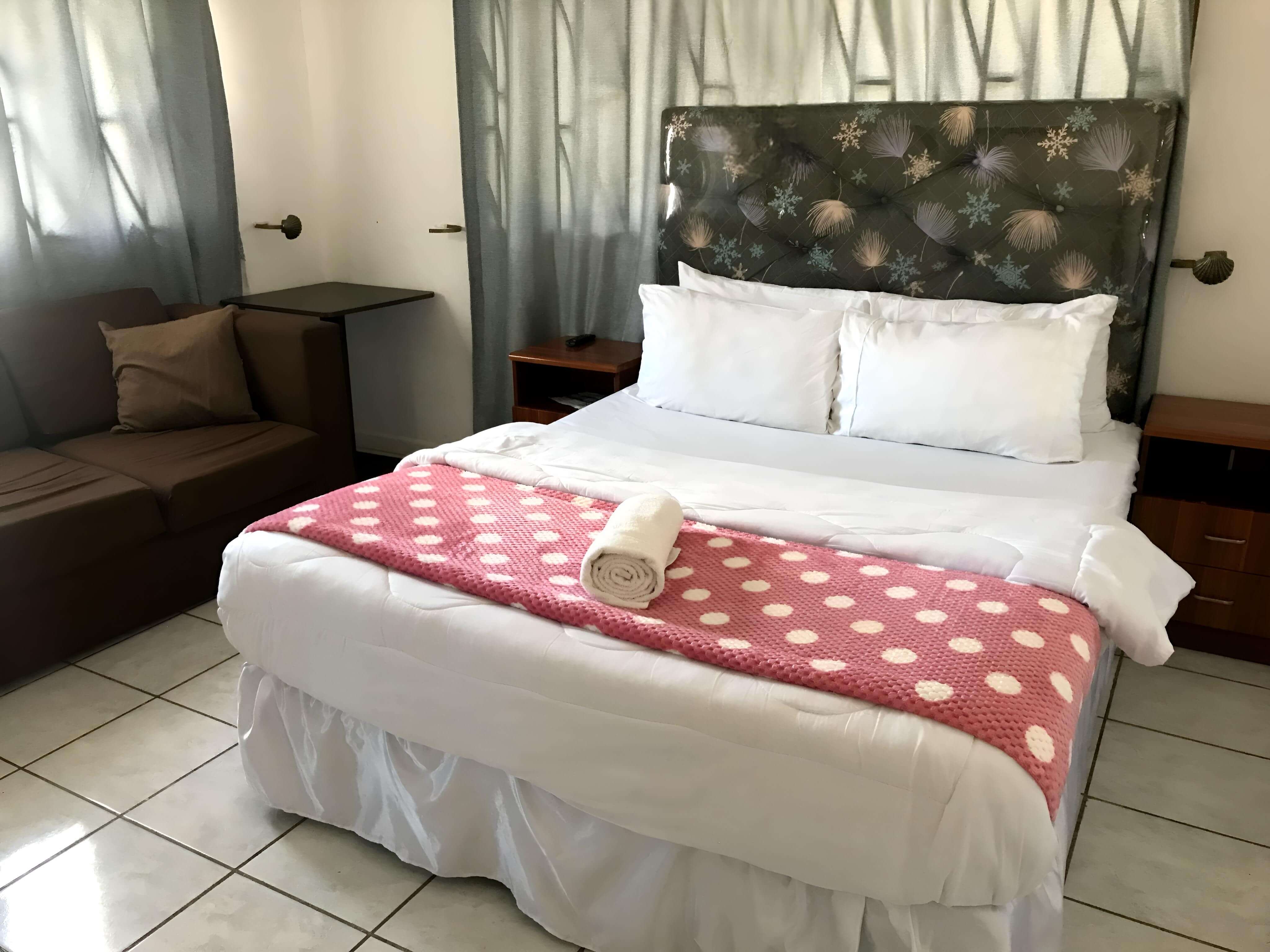 Queen Size Room